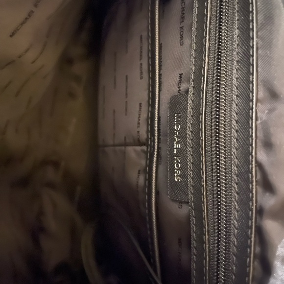 Michael Kors Elegant Black Tote - Picture 5 of 6